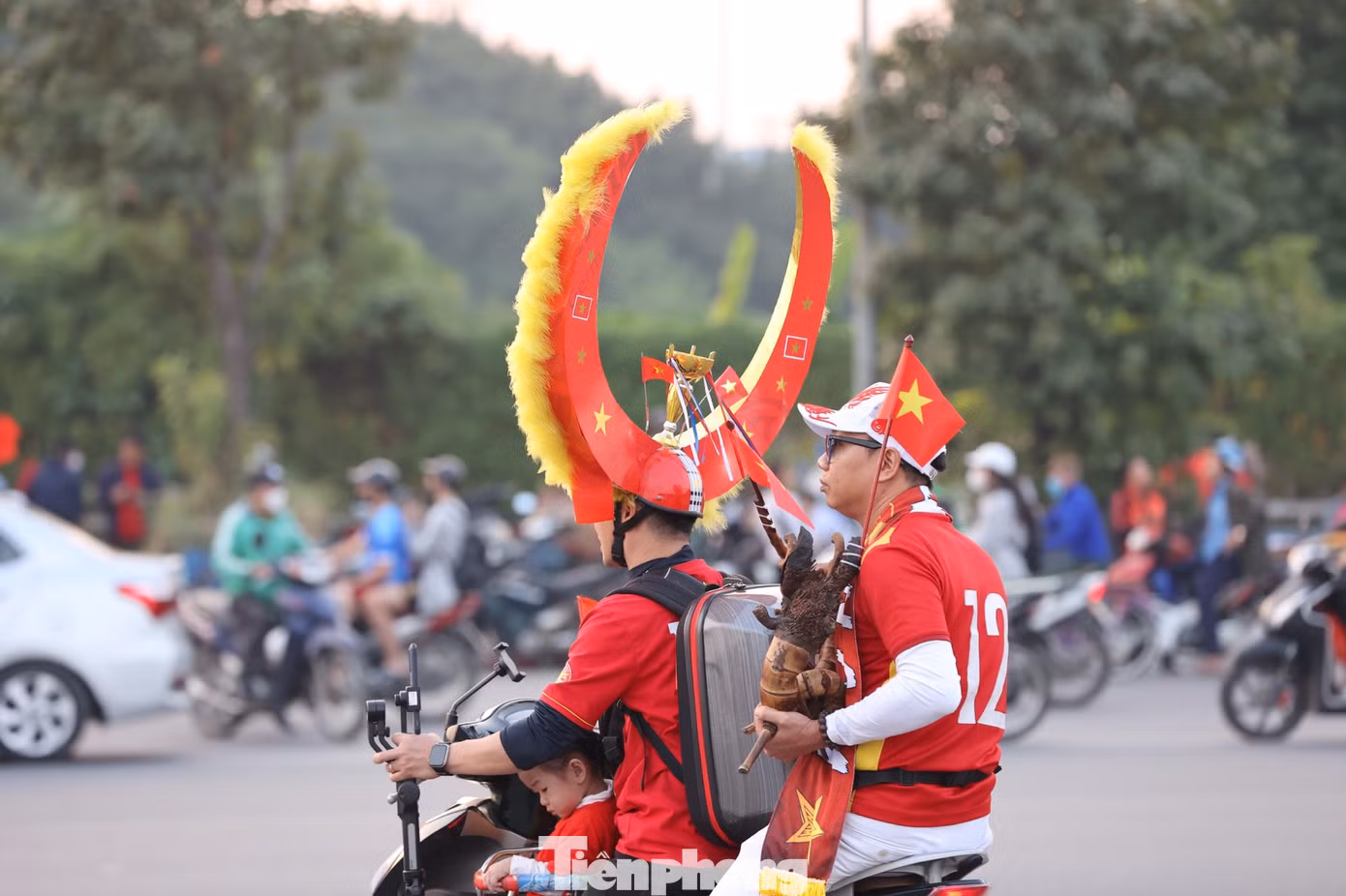 Trước trận đấu, HLV Troussier đã nói: "Tôi cũng hy vọng trên sân nhà, với sự cổ vũ của đông đảo người hâm mộ, chúng ta sẽ tạo ra sức ép khổng lồ lên phía đối thủ, đồng thời khích lệ tinh thần các cầu thủ".