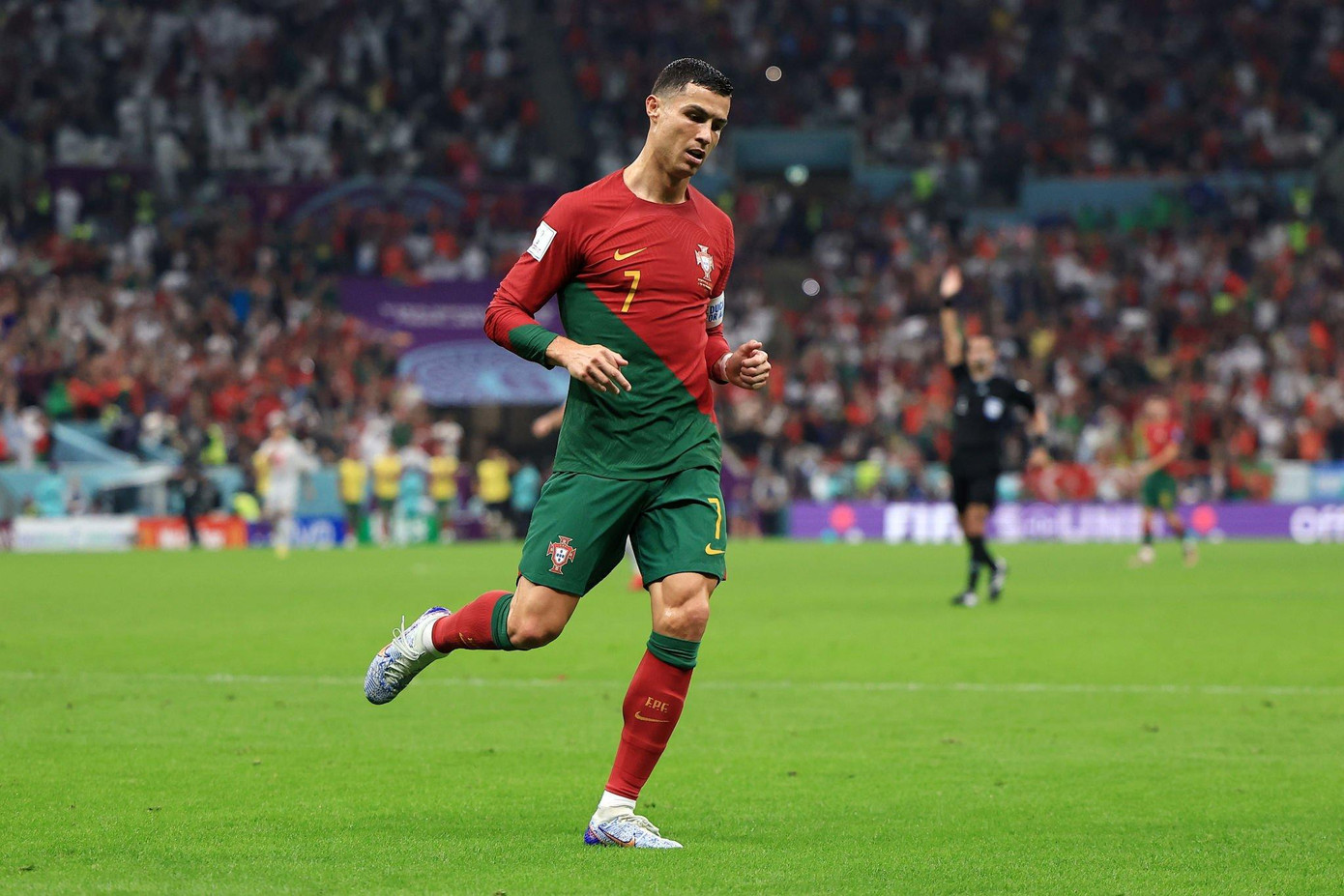 Điều đáng buồn, cho đến khi kết thúc trận đấu Ronaldo chỉ có 7 lần chạm bóng.