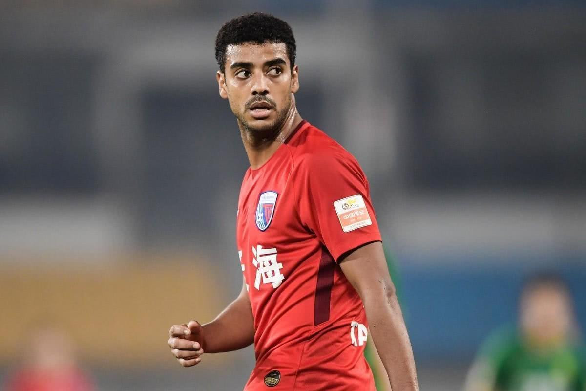 Jiang Guangtai, trung vệ nhập tịch gốc Anh của ĐT Trung Quốc. (Ảnh: MINNews)