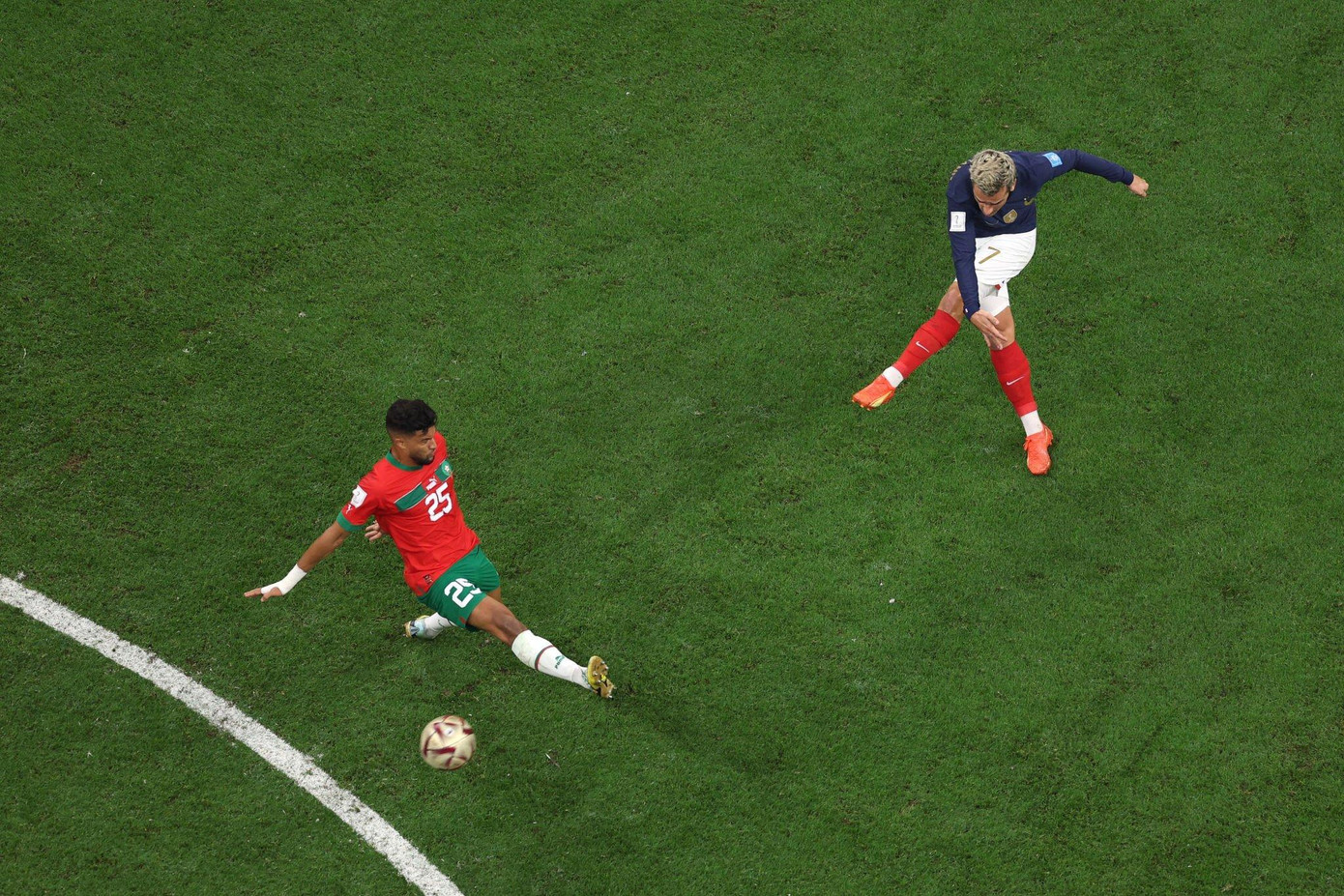 World Cup 2022: Hạ Morocco 2-0, Pháp hẹn kịch chiến Argentina ở chung kết ảnh 50