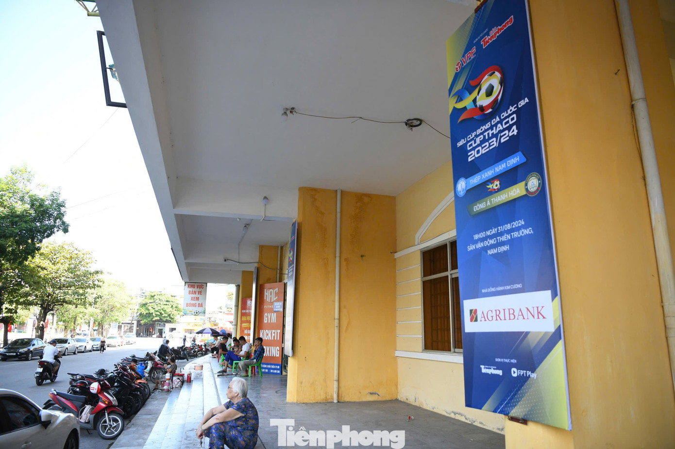 Trong họp báo Siêu Cúp bóng đá Quốc gia, ông Nguyễn Tân Anh – Phó Giám đốc Sở Văn hóa, Thể thao và Du lịch tỉnh Nam Định, nhấn mạnh, tổ chức trận Siêu cúp bóng đá Quốc gia 2023/2024 &quot;là vinh dự cho chúng tôi, góp phần quảng bá hình ảnh, con người, lòng mến khách của chính quyền, nhân dân Nam Định”.