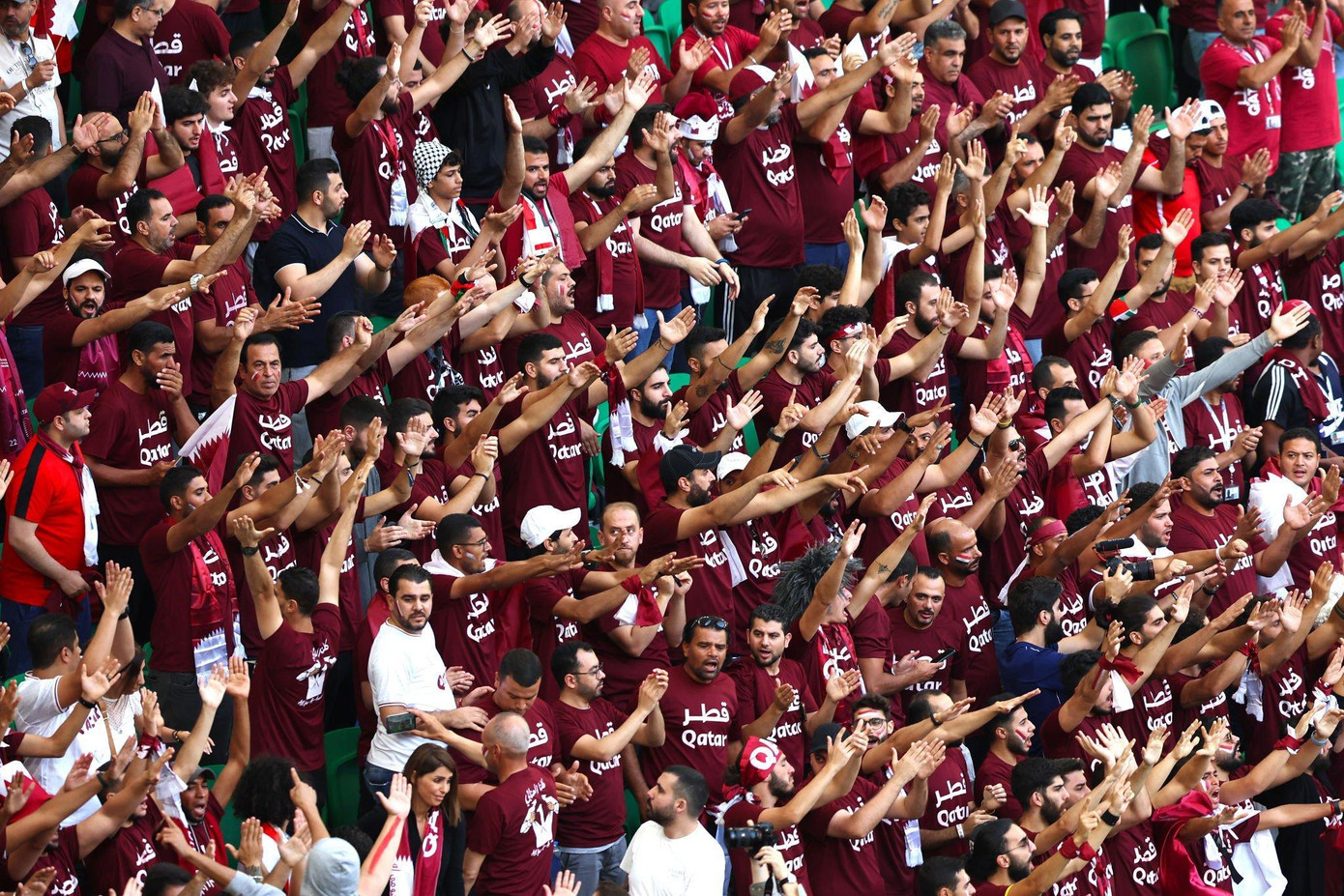 World Cup 2022: Thua Senegal 1-3, Qatar trở thành khán giả chỉ sau 2 lượt trận ảnh 2