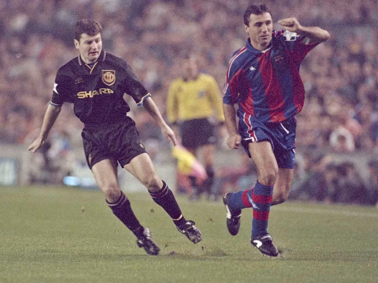 Stoichkov là một hung thần khác của MU ở trận đấu năm 1994. (Ảnh: Getty Images)