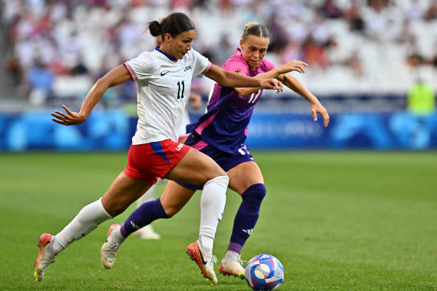 Tuyển nữ Mỹ lần thứ 6 vào chung kết Olympic nhờ bàn thắng hiệp phụ trước tuyển Đức ảnh 27