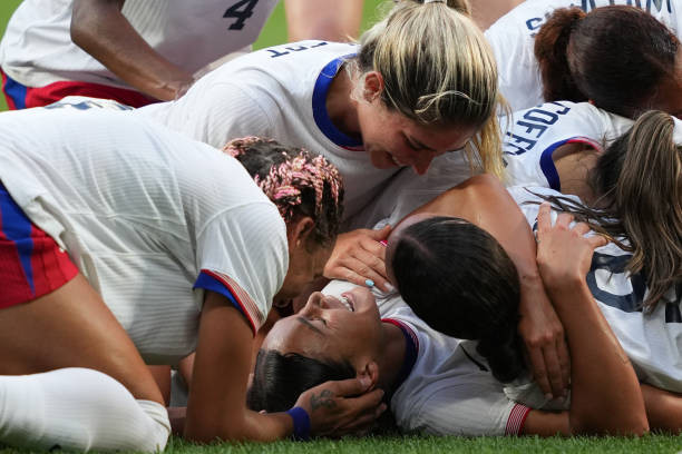 Tuyển nữ Mỹ lần thứ 6 vào chung kết Olympic nhờ bàn thắng hiệp phụ trước tuyển Đức ảnh 37