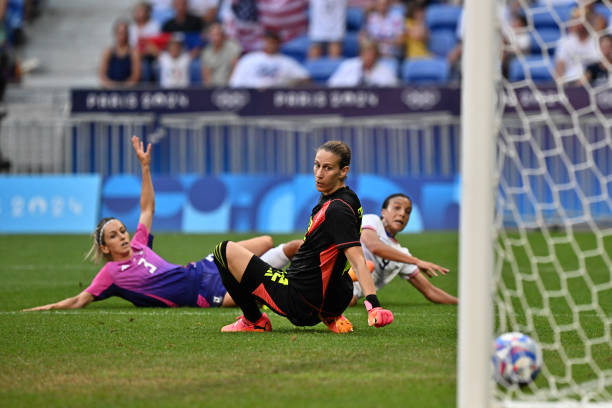 Tuyển nữ Mỹ lần thứ 6 vào chung kết Olympic nhờ bàn thắng hiệp phụ trước tuyển Đức ảnh 25