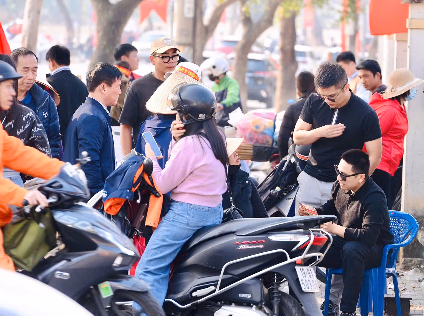 Theo chia sẻ của dân phe, điều này xuất phát từ kinh nghiệm thương đau ở trận bán kết, khi lượng mua không như kỳ vọng dẫn đến cảnh bán tháo lúc sát giờ.