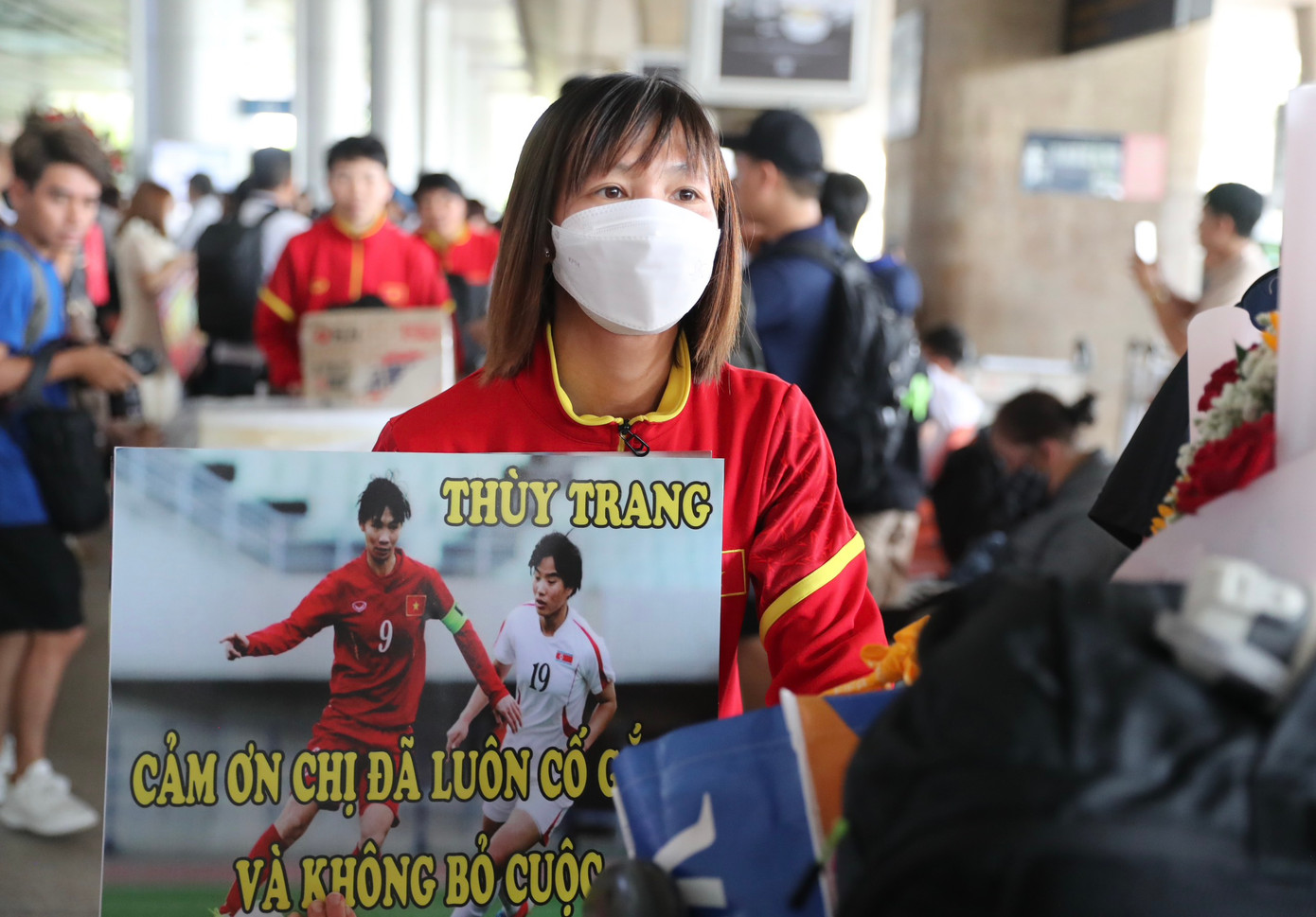 Mừng về nhà, các cô gái kim cương! ảnh 59