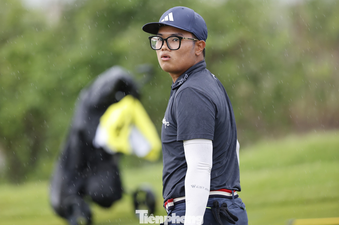 Nguyễn Nhất Long đã có một ngày thi đấu không hề dễ dàng trước đối thủ nặng ký Nguyễn Anh Minh. Nguyễn Nhất Long đã có một ngày thi đấu không hề dễ dàng trước đối thủ nặng ký Nguyễn Anh Minh.