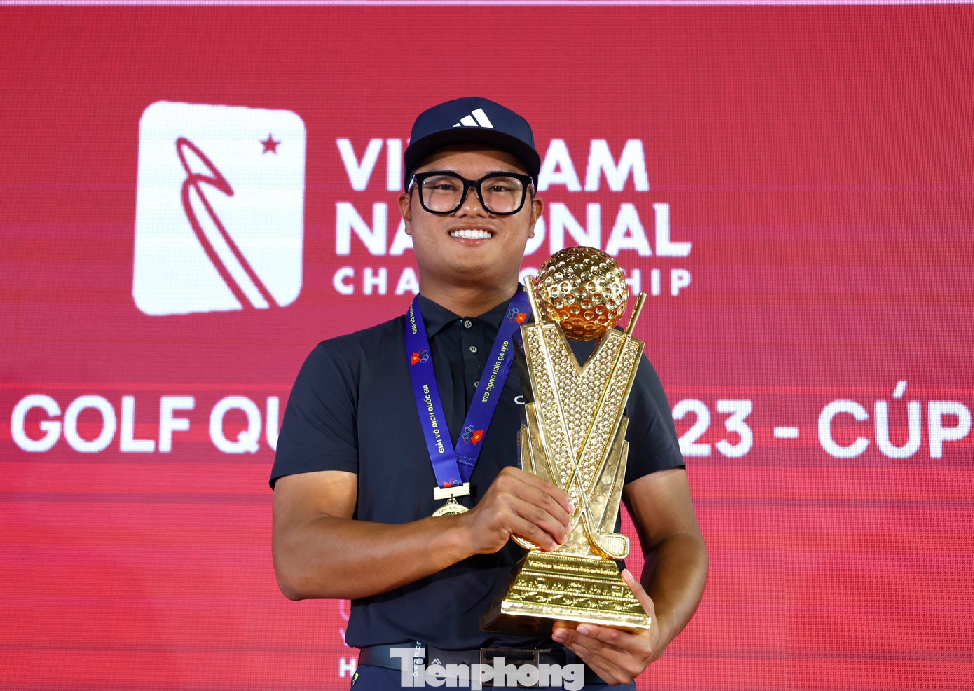 Nhà vô địch Nguyễn Nhất Long: 'Những nỗ lực được đền đáp, thật vui khi cầm chiếc Cúp trên tay' ảnh 1 Nhà vô địch Nguyễn Nhất Long: 'Những nỗ lực được đền đáp, thật vui khi cầm chiếc Cúp trên tay' ảnh 1