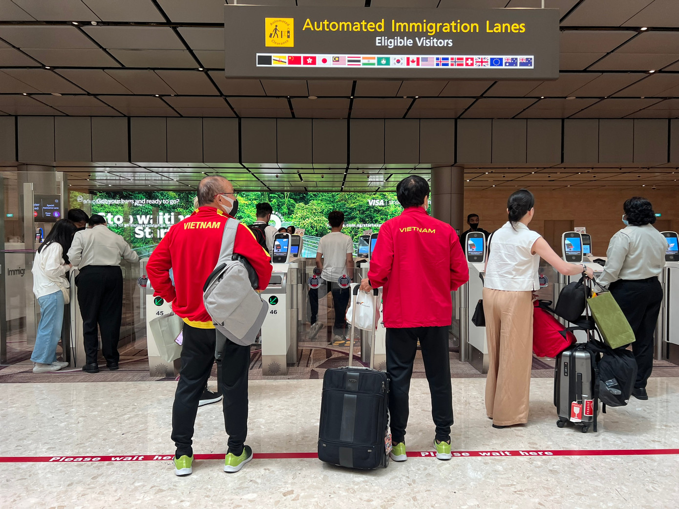 Chiến lược gia người Hàn Quốc tuyên bố ĐT Việt Nam tập trung hoàn toàn cho trận đấu với Singapore, hướng tới một chiến thắng nữa để kết thúc vòng bảng với ngôi đầu.