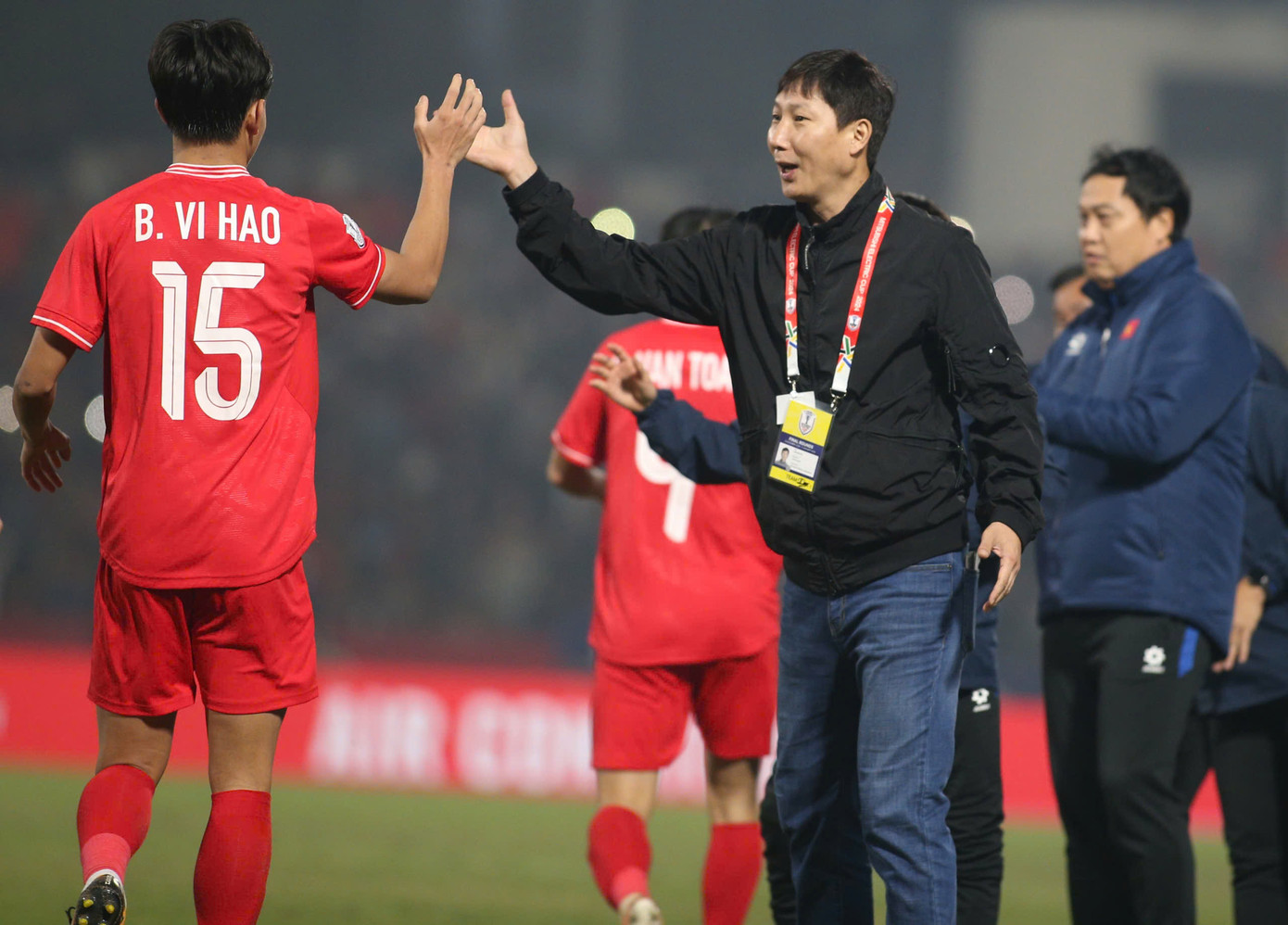 HLV Kim Sang-sik đang cho thấy ông là một chiến lược gia khó đoán. HLV Kim Sang-sik đang cho thấy ông là một chiến lược gia khó đoán.