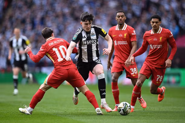 Hạ đẹp Liverpool, Newcastle vô địch League Cup, chấm dứt 70 năm không danh hiệu ảnh 12 Hạ đẹp Liverpool, Newcastle vô địch League Cup, chấm dứt 70 năm không danh hiệu ảnh 12