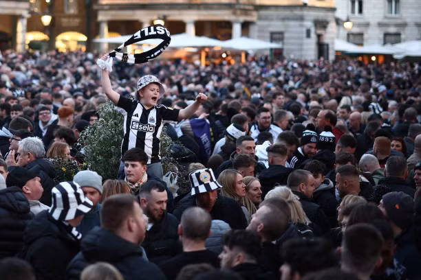 Hạ đẹp Liverpool, Newcastle vô địch League Cup, chấm dứt 70 năm không danh hiệu ảnh 5 Hạ đẹp Liverpool, Newcastle vô địch League Cup, chấm dứt 70 năm không danh hiệu ảnh 5