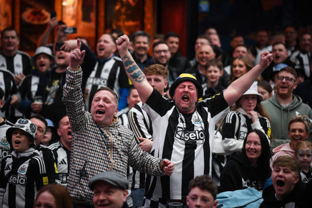 Hạ đẹp Liverpool, Newcastle vô địch League Cup, chấm dứt 70 năm không danh hiệu ảnh 4