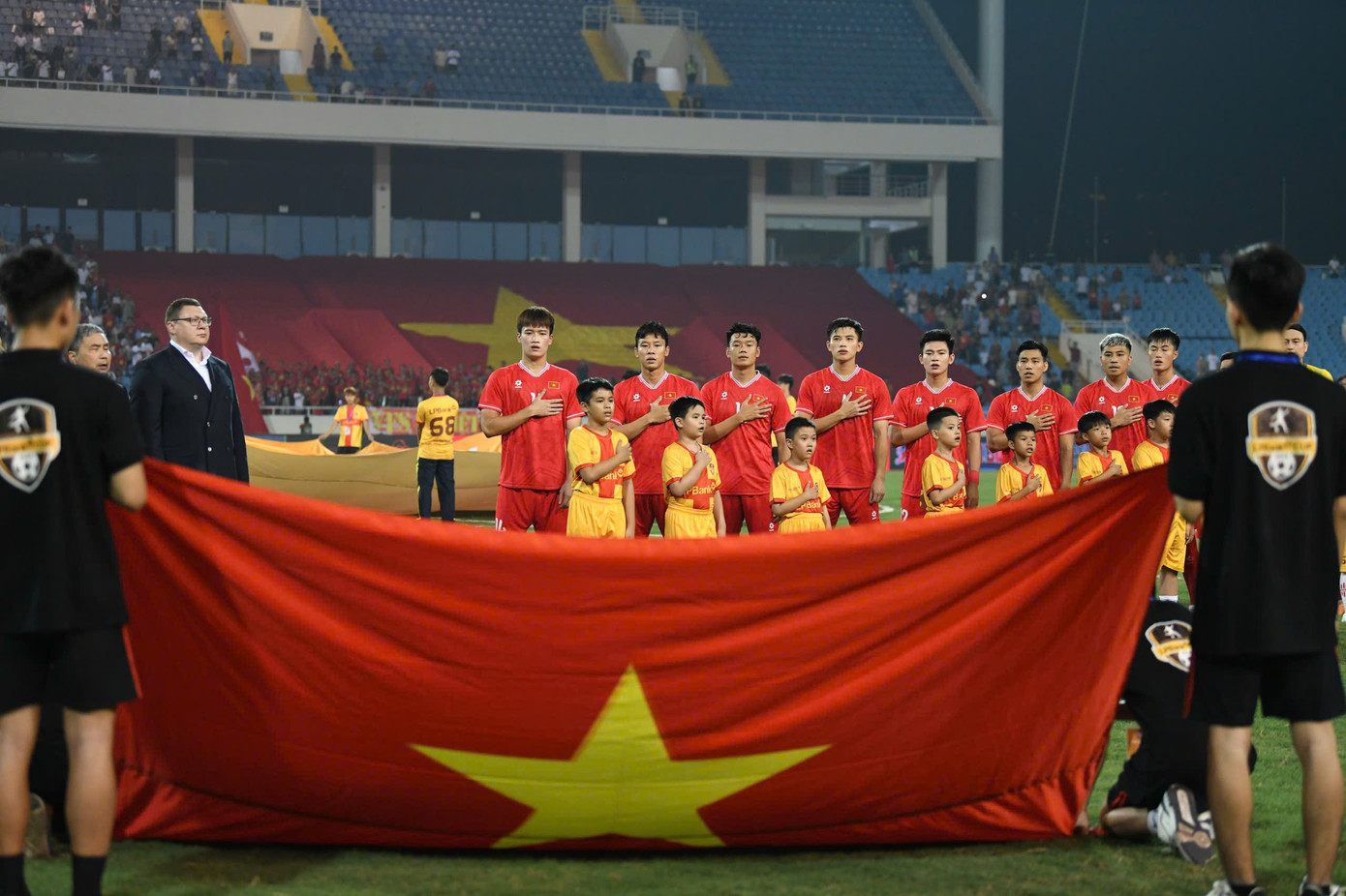 Nga thắng dễ đội tuyển Việt Nam tại Mỹ Đình ảnh 16