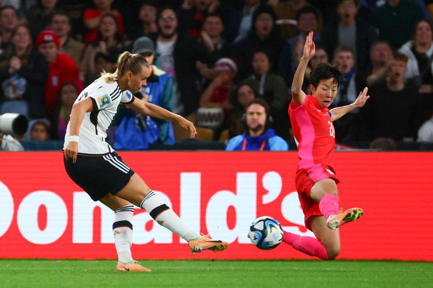 Bị Hàn Quốc cầm chân 1-1, tuyển nữ Đức bị loại sớm ngay vòng bảng ảnh 30