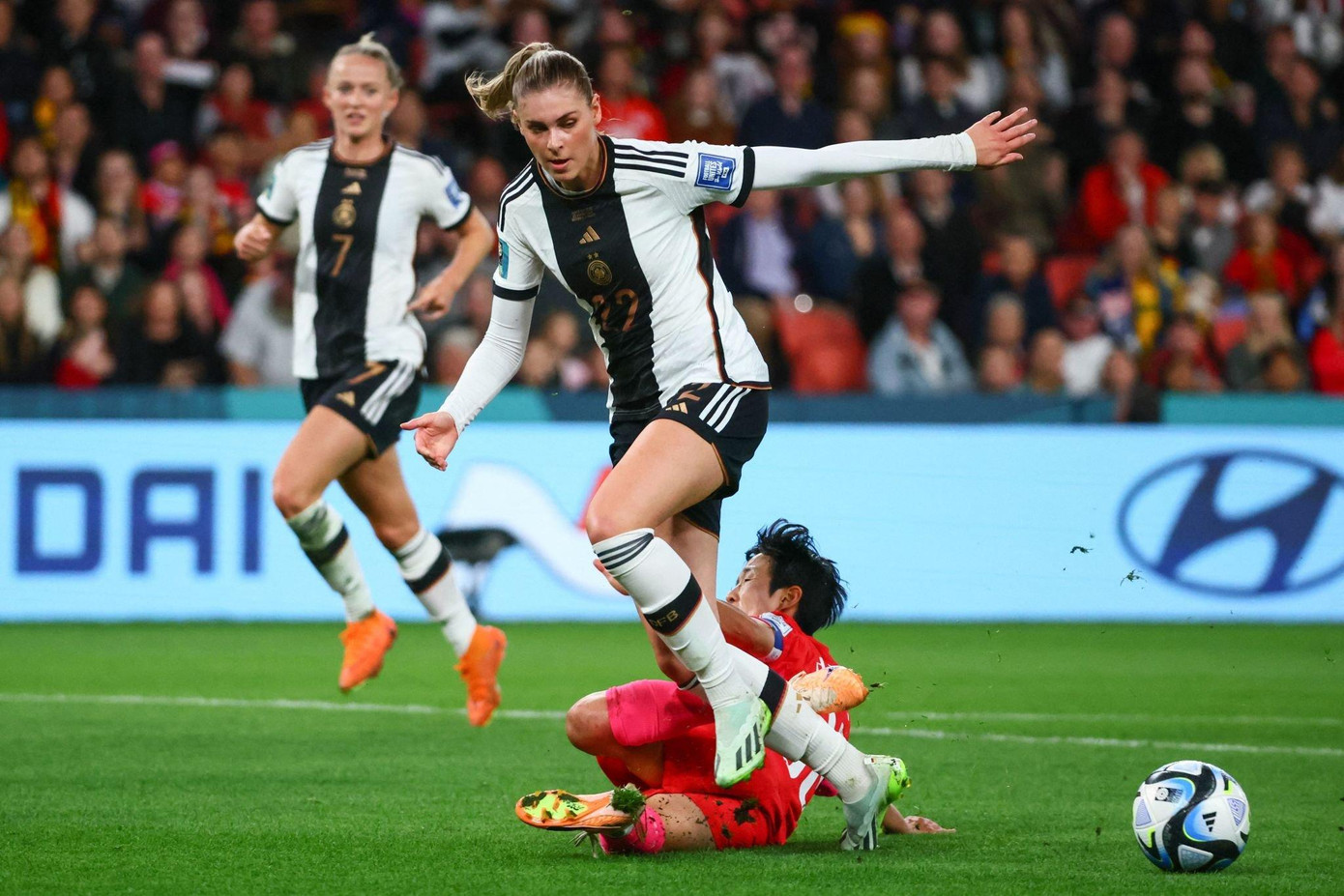Bị Hàn Quốc cầm chân 1-1, tuyển nữ Đức bị loại sớm ngay vòng bảng ảnh 11