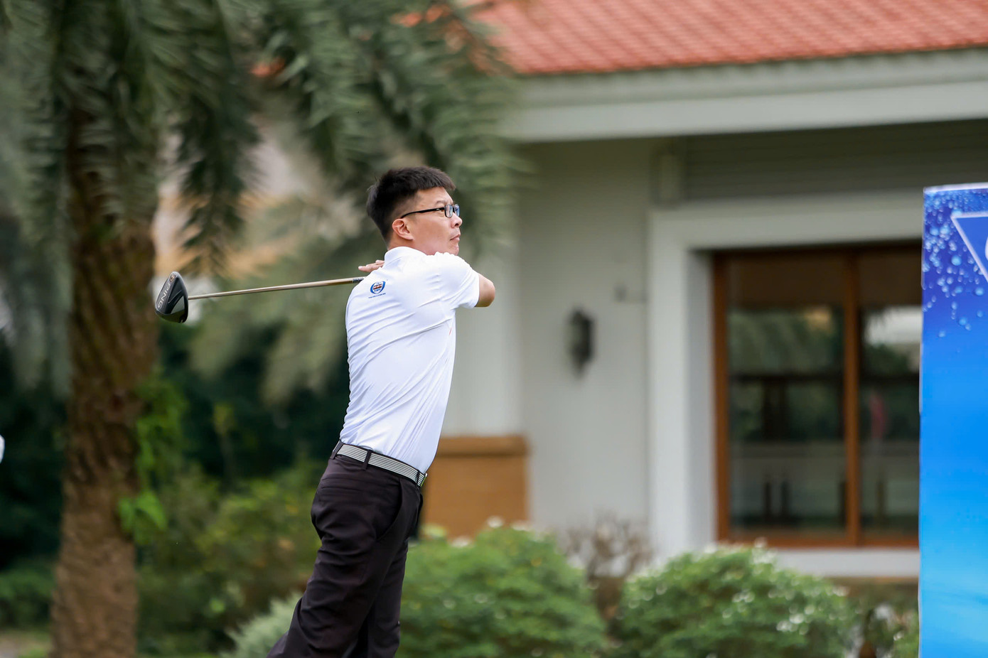 "Dù vào mùa mưa hay mùa khô, tình trạng sân golf Tân Sơn Nhất luôn ở mức lý tưởng nhờ công tác bảo dưỡng tốt", ông Cao Minh Ngọc chia sẻ. "Dù vào mùa mưa hay mùa khô, tình trạng sân golf Tân Sơn Nhất luôn ở mức lý tưởng nhờ công tác bảo dưỡng tốt", ông Cao Minh Ngọc chia sẻ.