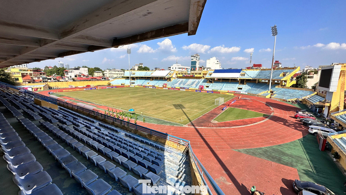 Cũng theo đánh giá của Ban giám sát trận Siêu cúp, tình trạng cơ sở vật chất tại sân vận động Hàng Đẫy rất tốt, cho thấy sự quan tâm sát sao của Ban tổ chức, gồm LĐBĐ Việt Nam, Công ty Cổ phần bóng chuyên nghiệp Việt Nam (VPF) và báo Tiền Phong.