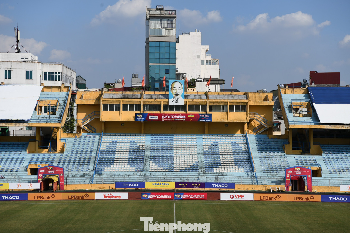 Trong cuộc họp kỹ thuật trước trận Siêu cúp Quốc gia 2023, ông Lê Hồng Thái - Phó Trưởng ban tổ chức trận đấu, cho biết: &quot;Công tác chuẩn bị, điều kiện sân bãi và các hạng mục liên quan đến trận Siêu cúp đều đã được chuẩn bị chu đáo, thi công đầy đủ&quot;.