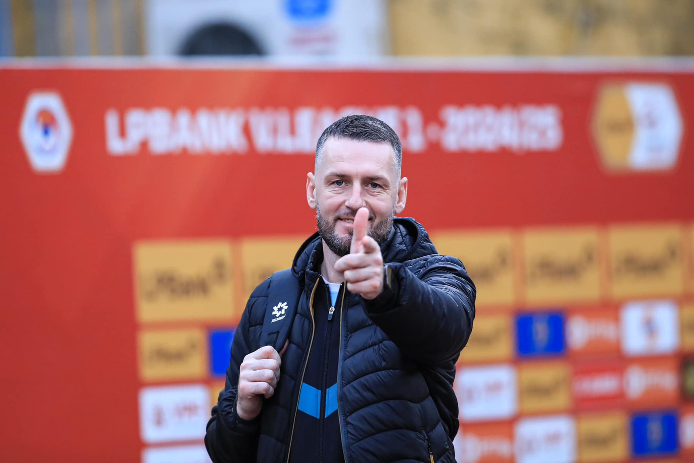 Văn Quyết lập cú đúp, CLB Hà Nội áp sát tốp 3 ảnh 2 Văn Quyết lập cú đúp, CLB Hà Nội áp sát tốp 3 ảnh 2