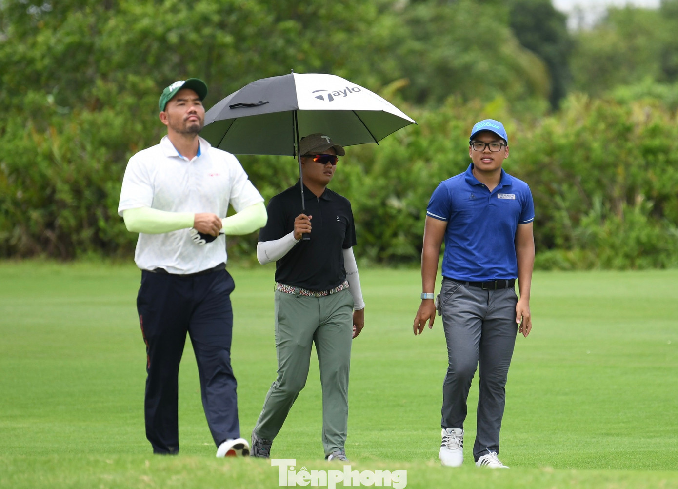 Cùng đồng hành với Nguyễn Nhất Long là người bạn thân Nguyễn Vũ Quốc Anh. Tuy nhiên, ở giải lần này Quốc Anh không đóng vai trò là caddie như năm ngoái, mà tham gia tranh tài với 149 golfer khác, bao gồm Nhất Long.