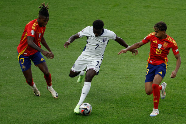 Hạ tuyển Anh 2-1, Tây Ban Nha lần thứ 4 vô địch châu Âu ảnh 44