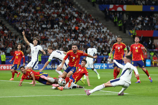 Hạ tuyển Anh 2-1, Tây Ban Nha lần thứ 4 vô địch châu Âu ảnh 60