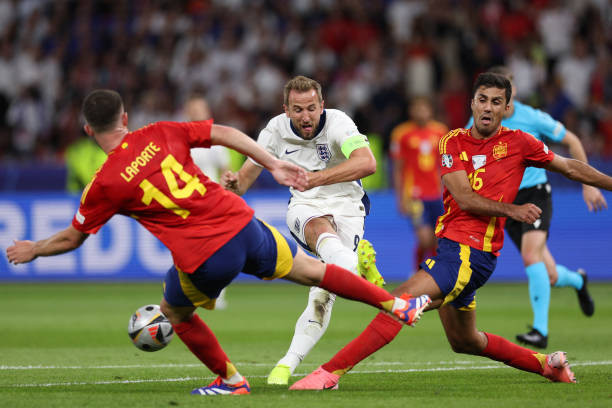 Hạ tuyển Anh 2-1, Tây Ban Nha lần thứ 4 vô địch châu Âu ảnh 57