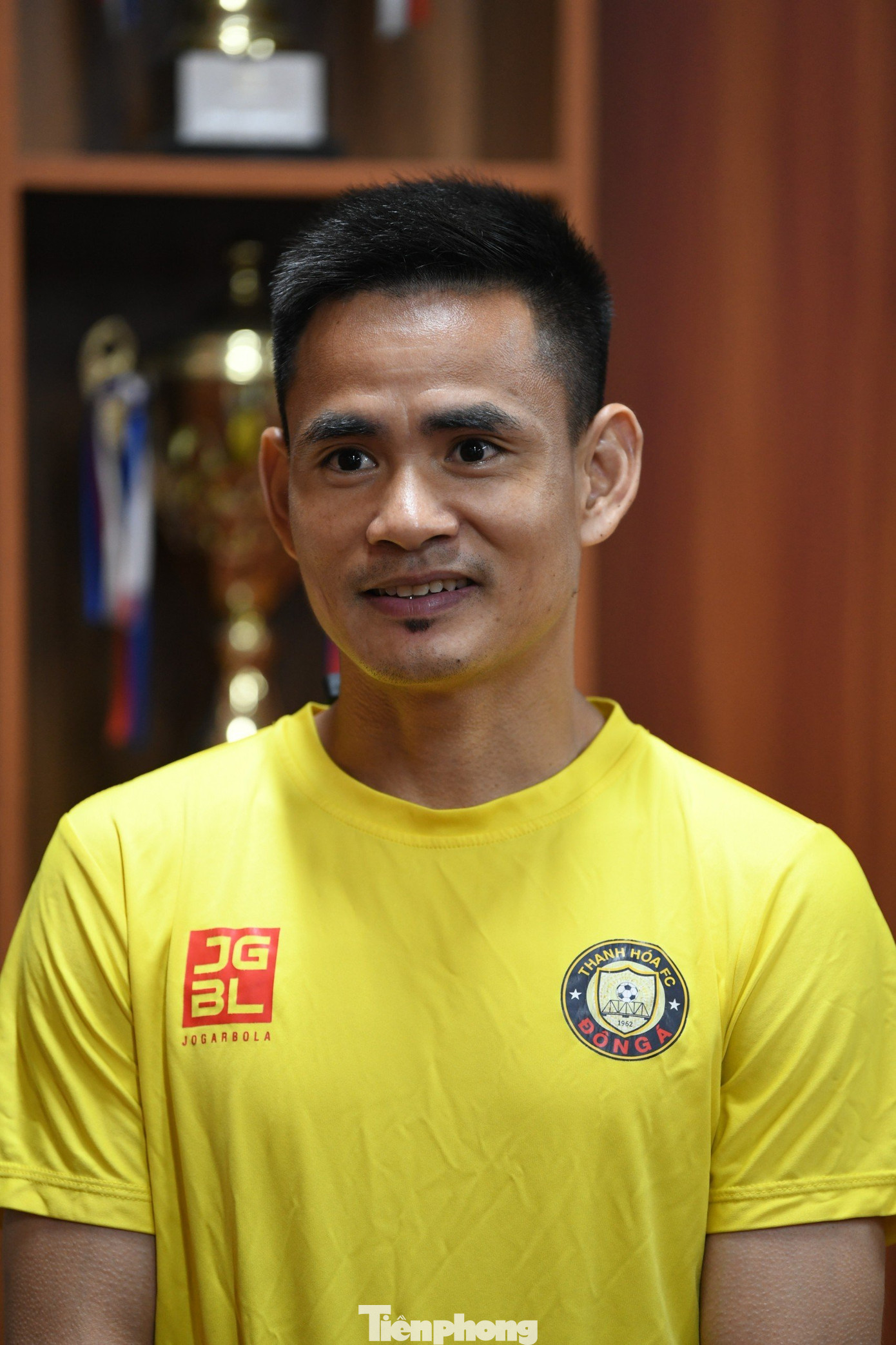 Đã 35 tuổi nhưng “sóc nhỏ xứ Thanh” vẫn bền bỉ với thời gian, đóng góp vào thành công của Đông Á Thanh Hóa. Đã 35 tuổi nhưng “sóc nhỏ xứ Thanh” vẫn bền bỉ với thời gian, đóng góp vào thành công của Đông Á Thanh Hóa.