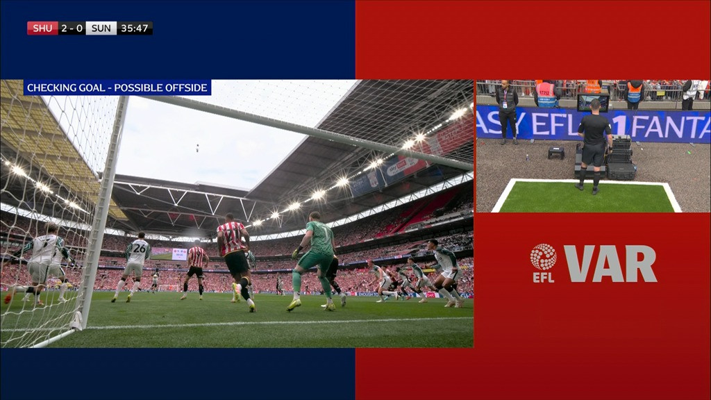 Sunderland trở lại Ngoại hạng Anh nhờ bàn thắng phút bù giờ của cầu thủ 19 tuổi ảnh 21 Sunderland trở lại Ngoại hạng Anh nhờ bàn thắng phút bù giờ của cầu thủ 19 tuổi ảnh 21