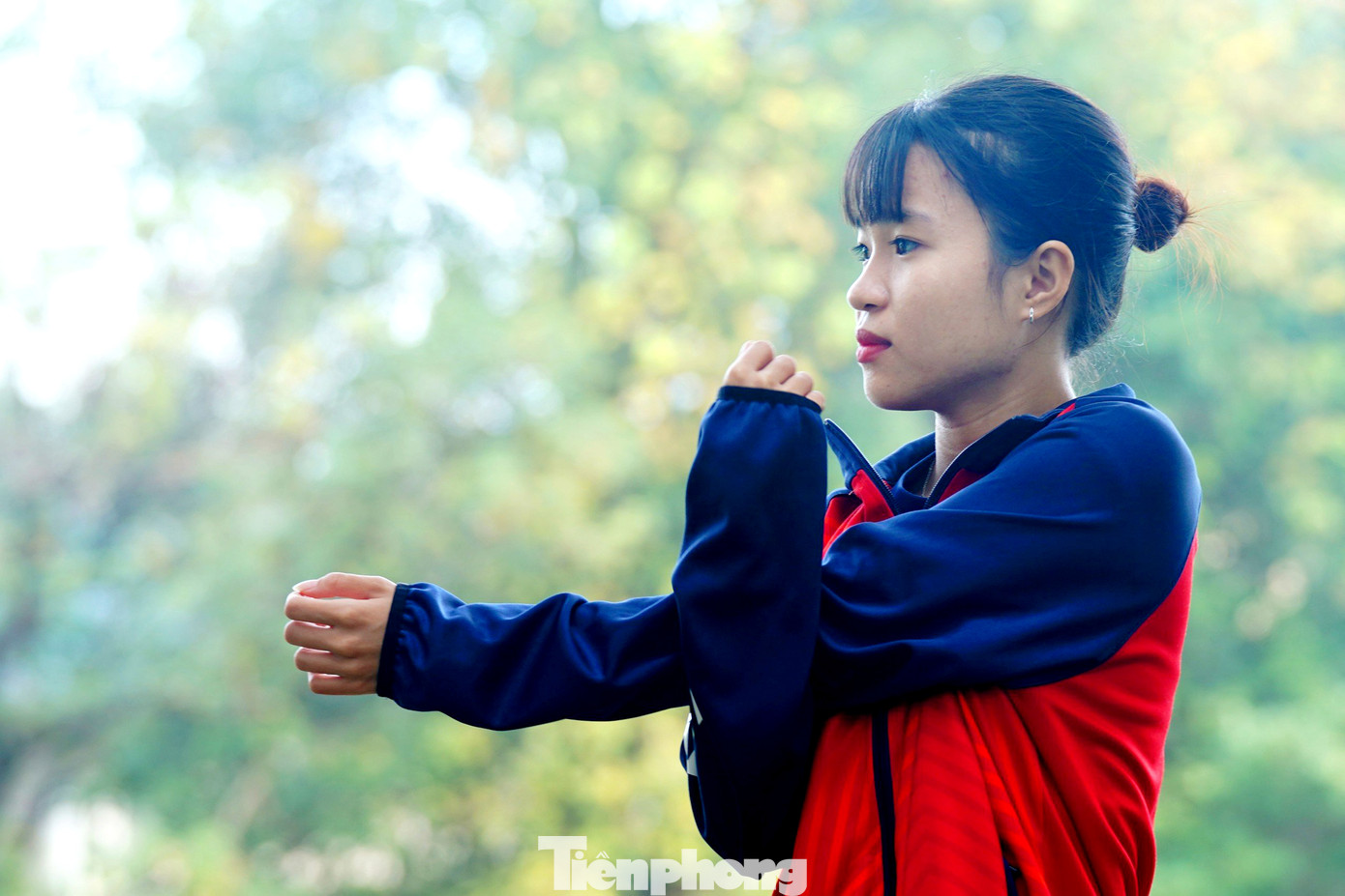 Là một người con của Phú Yên (sinh ra và lớn lên ở xã Hòa Thịnh, huyện Tây Hòa, Phú Yên), nhưng Lê Thị Tuyết dành phần lớn thời gian ở Trung tâm HLTTQG Đà Nẵng. Vì vậy, cô nói &quot;được chạy và nhận được sự cổ vũ tại chính quê hương là niềm tự hào không gì sánh nổi&quot;.