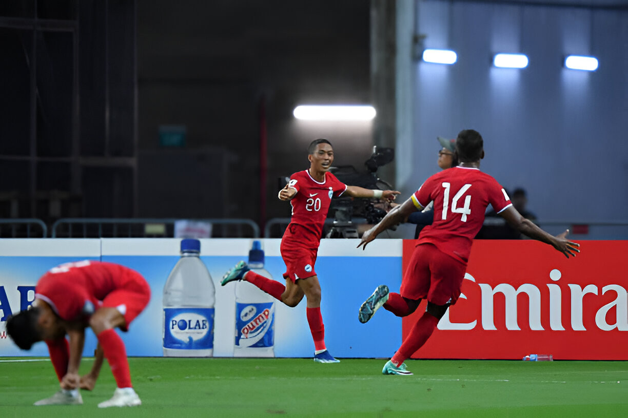 Với 18 bàn, Shawal Anuar là chân sút ghi nhiều bàn thứ 8 trong lịch sử ĐT Singapore. Với 18 bàn, Shawal Anuar là chân sút ghi nhiều bàn thứ 8 trong lịch sử ĐT Singapore.