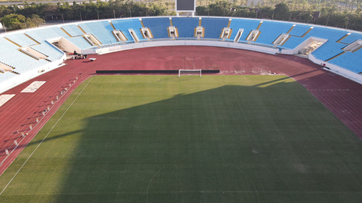 So với cách đây 10 tháng, sân Mỹ Đình hiện ở tình trạng khá tốt, nhất là chất lượng mặt cỏ. Một phần bởi đây được lựa chọn là sân nhà của Hà Nội FC trong các trận vòng bảng AFC Champions League 2023, vì vậy phải đáp ứng các tiêu chuẩn của AFC. So với cách đây 10 tháng, sân Mỹ Đình hiện ở tình trạng khá tốt, nhất là chất lượng mặt cỏ. Một phần bởi đây được lựa chọn là sân nhà của Hà Nội FC trong các trận vòng bảng AFC Champions League 2023, vì vậy phải đáp ứng các tiêu chuẩn của AFC.