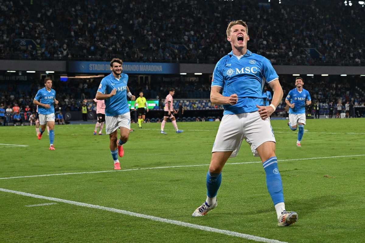 Scott McTominay là nhân tố quan trọng giúp Napoli dẫn đầu BXH Serie A 2024/25.