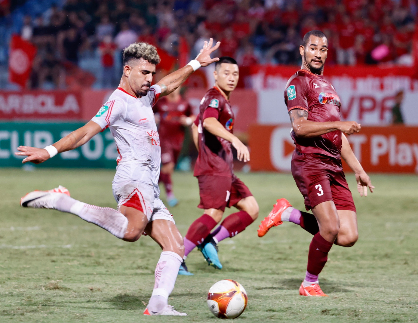 Đức Chiến lập siêu phẩm phút cuối giúp Viettel vào chung kết Cúp Quốc gia ảnh 22