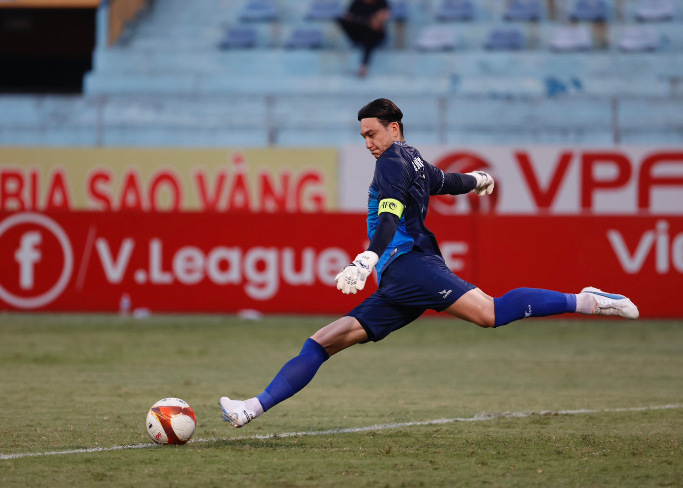 Đức Chiến lập siêu phẩm phút cuối giúp Viettel vào chung kết Cúp Quốc gia ảnh 39