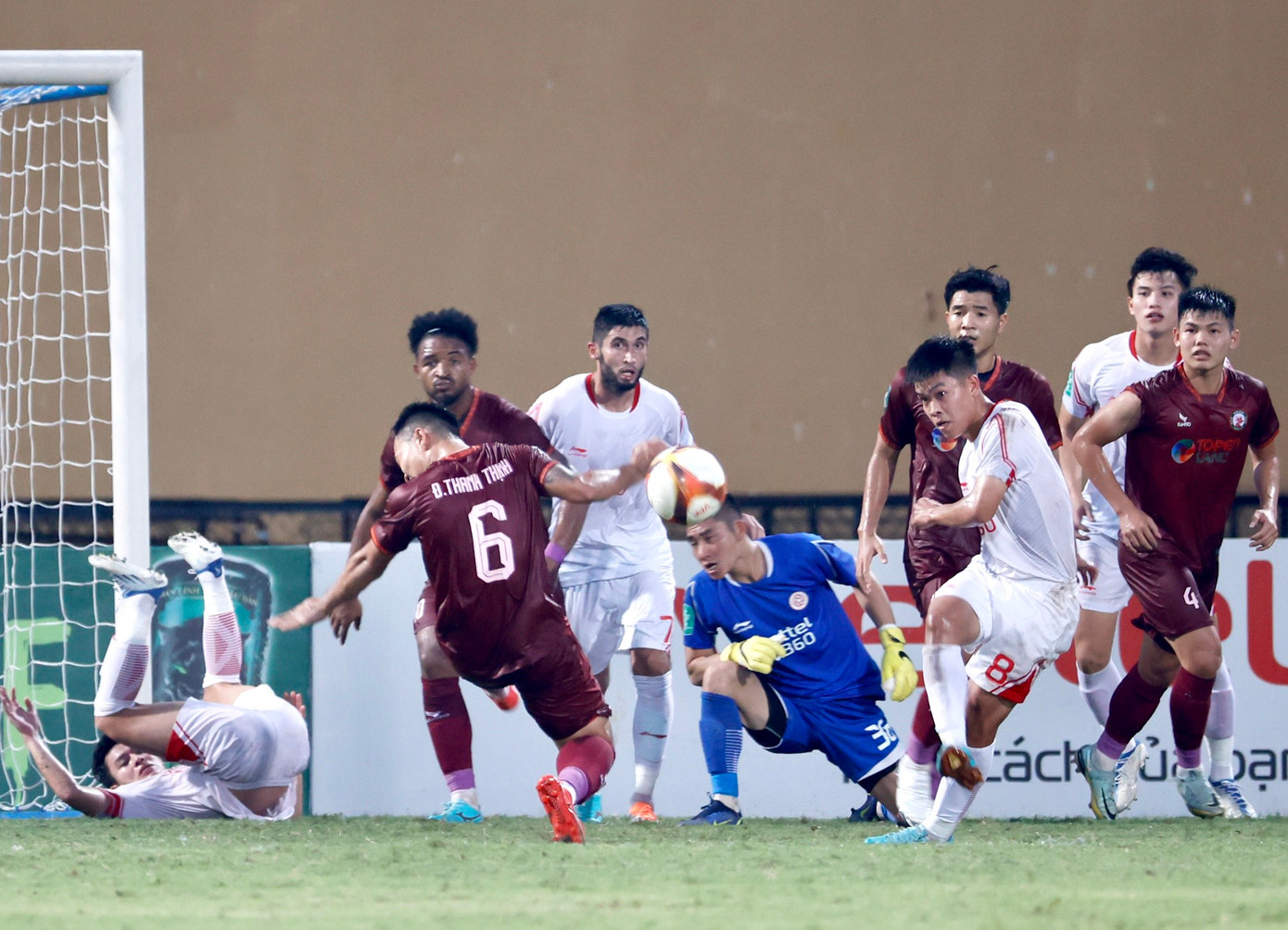 Đức Chiến lập siêu phẩm phút cuối giúp Viettel vào chung kết Cúp Quốc gia ảnh 25