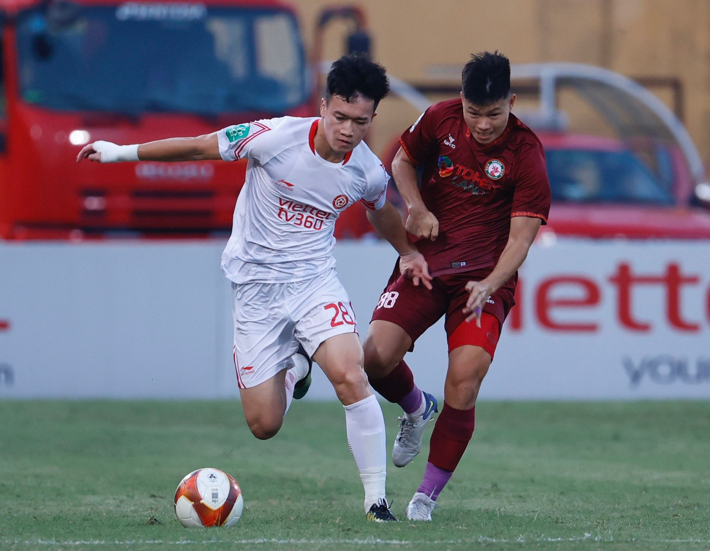 Đức Chiến lập siêu phẩm phút cuối giúp Viettel vào chung kết Cúp Quốc gia ảnh 12