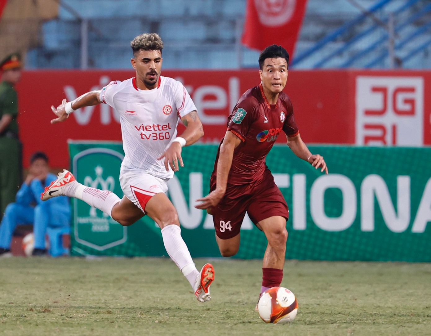 Đức Chiến lập siêu phẩm phút cuối giúp Viettel vào chung kết Cúp Quốc gia ảnh 13