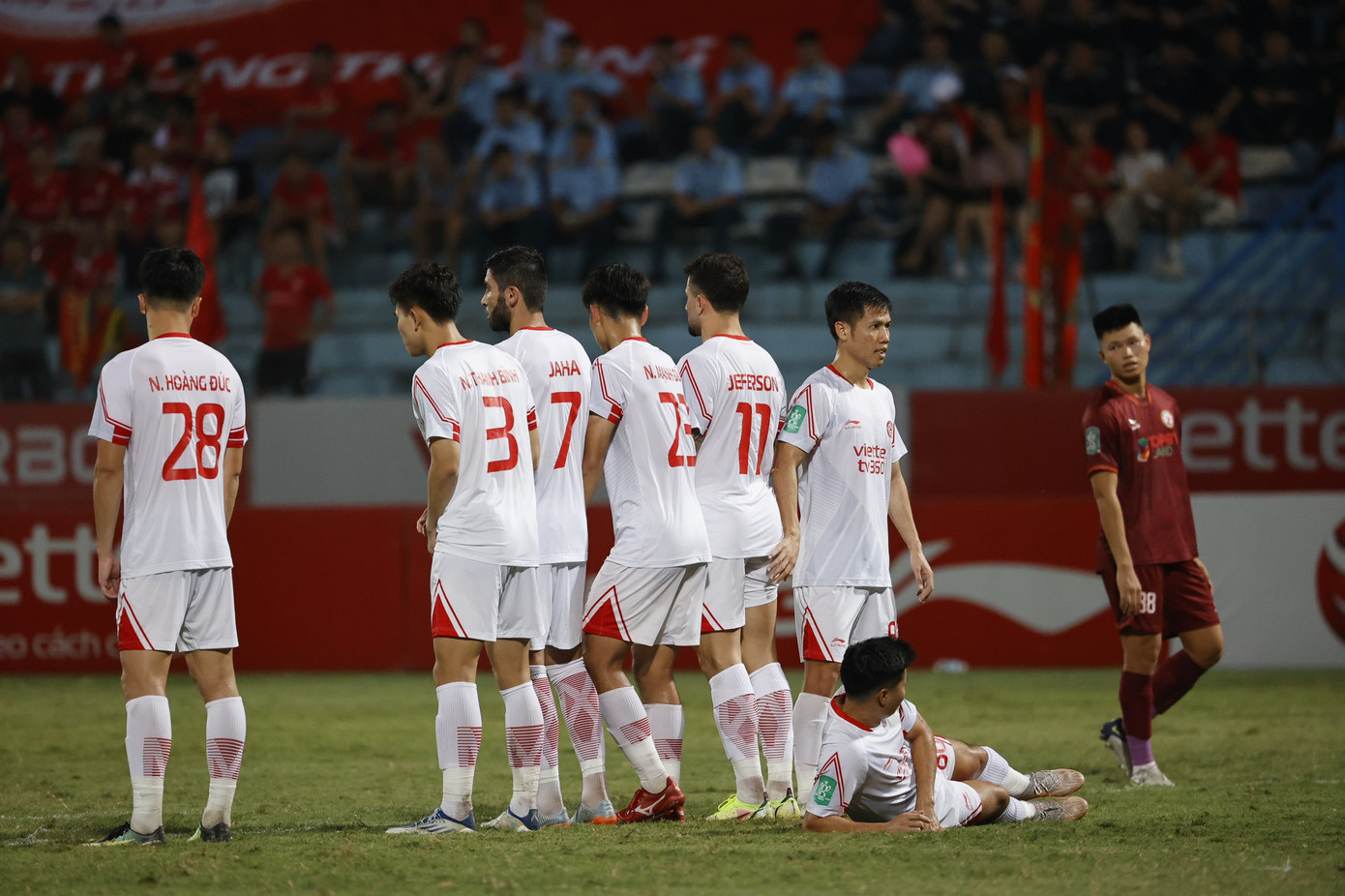 Đức Chiến lập siêu phẩm phút cuối giúp Viettel vào chung kết Cúp Quốc gia ảnh 28