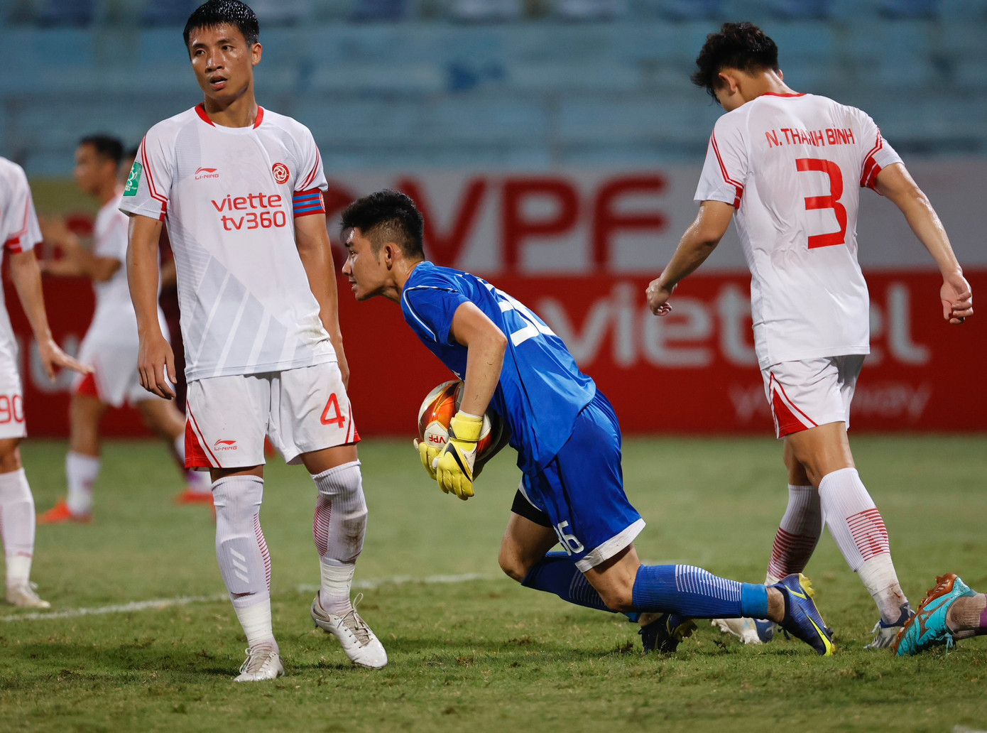 Đức Chiến lập siêu phẩm phút cuối giúp Viettel vào chung kết Cúp Quốc gia ảnh 33