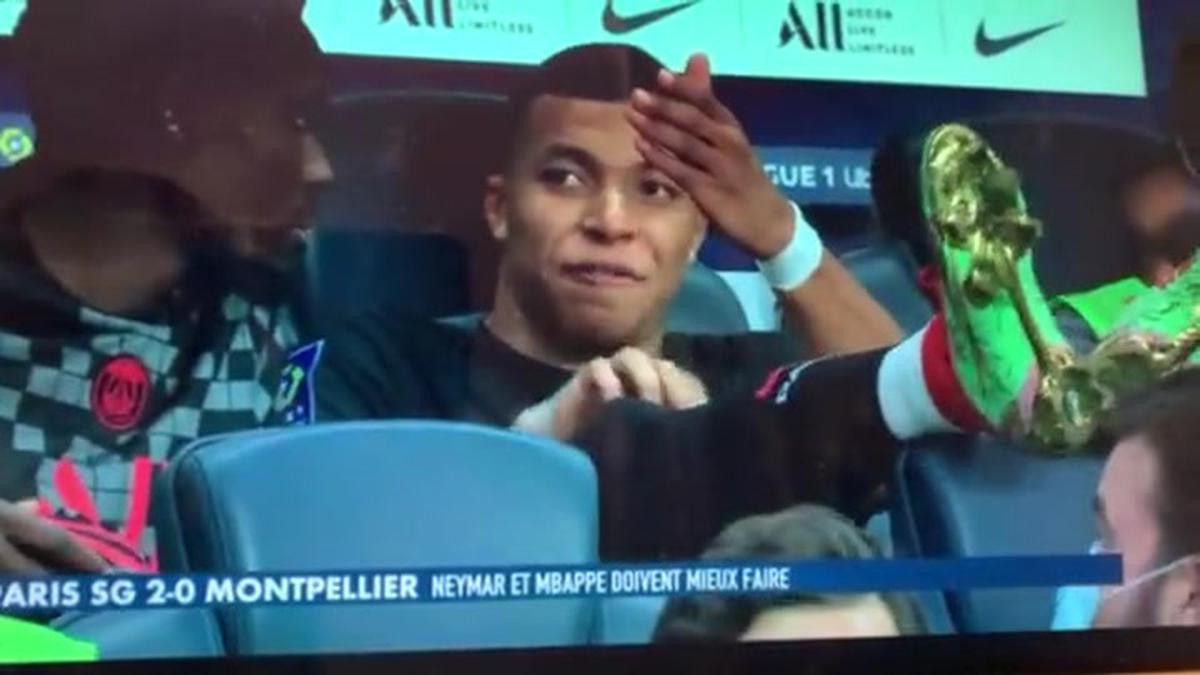 Mbappe bực bội sau khoảnh khắc Neymar chuyền cho Draxler ghi bàn phút 89. (ElComercio)