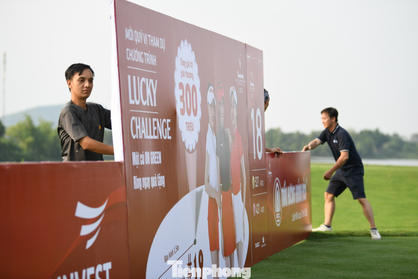 Công tác chuẩn bị diễn ra vô cùng khẩn trương, nhưng đảm bảo sự chính xác đến từng chi tiết.