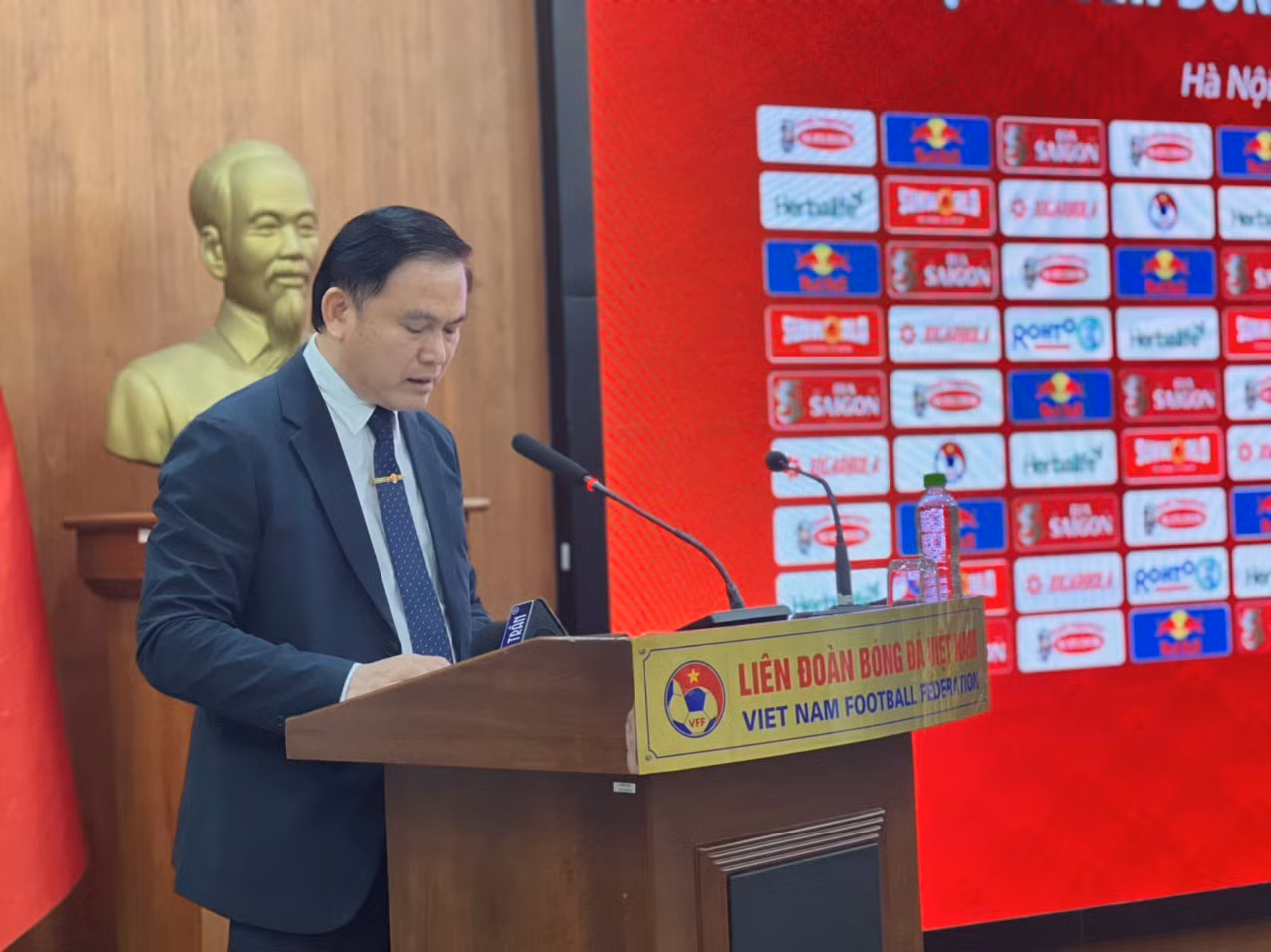 HLV Kim Sang-sik: Tôi hy vọng các cầu thủ sẽ trung thành với đội bóng, cùng nhau tạo nên những điều tốt đẹp nhất ảnh 6 HLV Kim Sang-sik: Tôi hy vọng các cầu thủ sẽ trung thành với đội bóng, cùng nhau tạo nên những điều tốt đẹp nhất ảnh 6