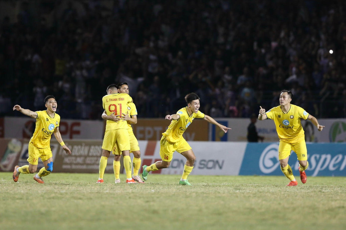 Ở các trận đấu mang tính sống còn, tinh thần chiến đấu mạnh mẽ của Đông Á Thanh Hóa luôn được thể hiện đầy đủ, tạo nên chiến thắng sau cùng.