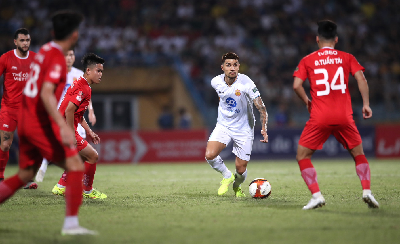  Thể Công Viettel thắng phút bù giờ, níu chân Nam Định trong cuộc đua vô địch ảnh 13