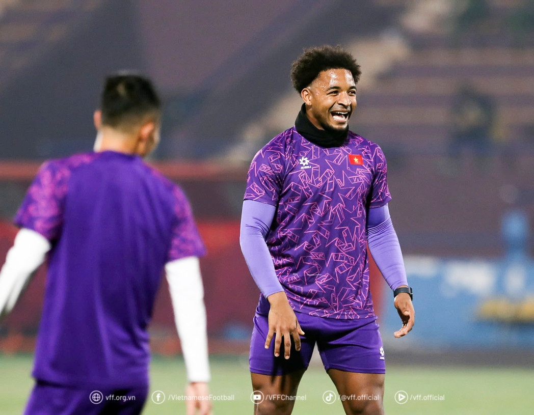 HLV KIm Sang-sik khẳng định &quot;tinh thần các tuyển thủ đang lên cao hơn bao giờ hết, sẵn sàng cho chiến thắng trước Thái Lan.