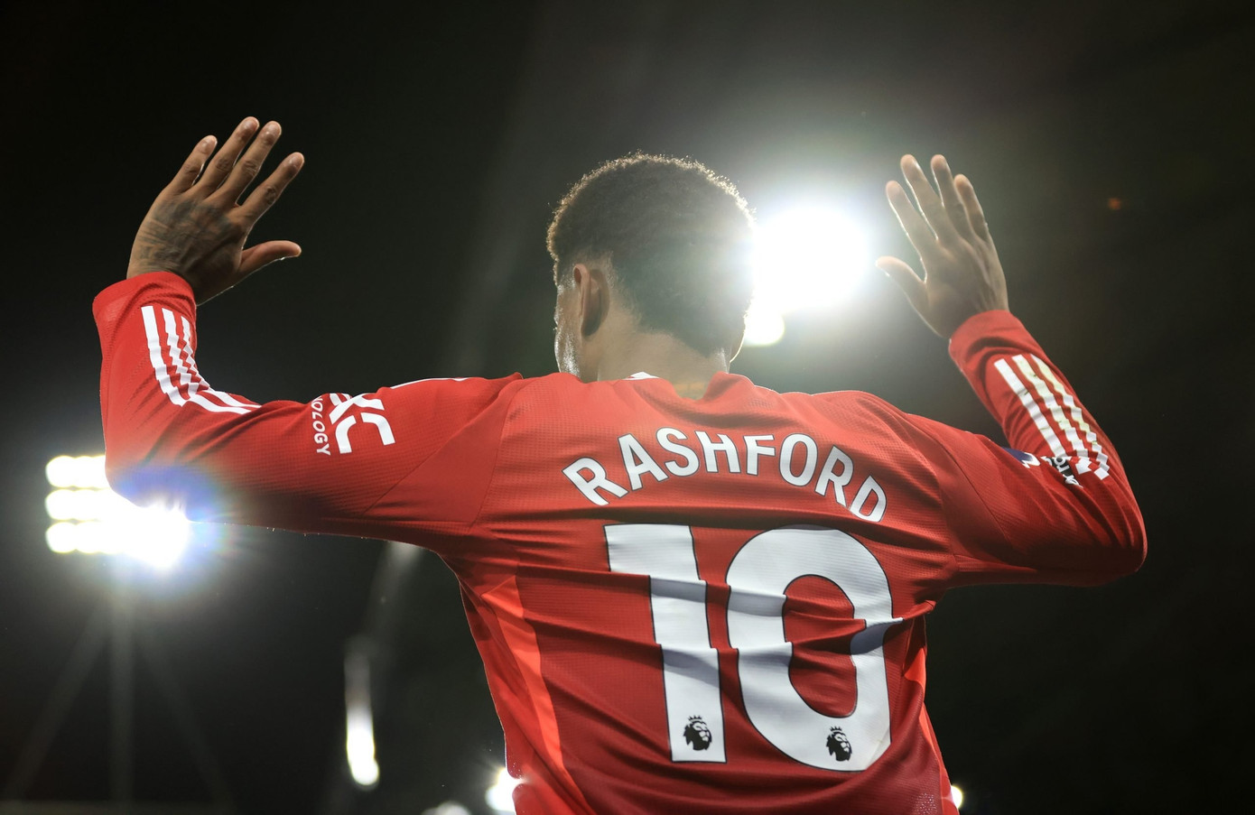 Rashford đang vật lộn dưới ánh đèn sân khấu và bất lực để gánh vác những kỳ vọng lớn lao.